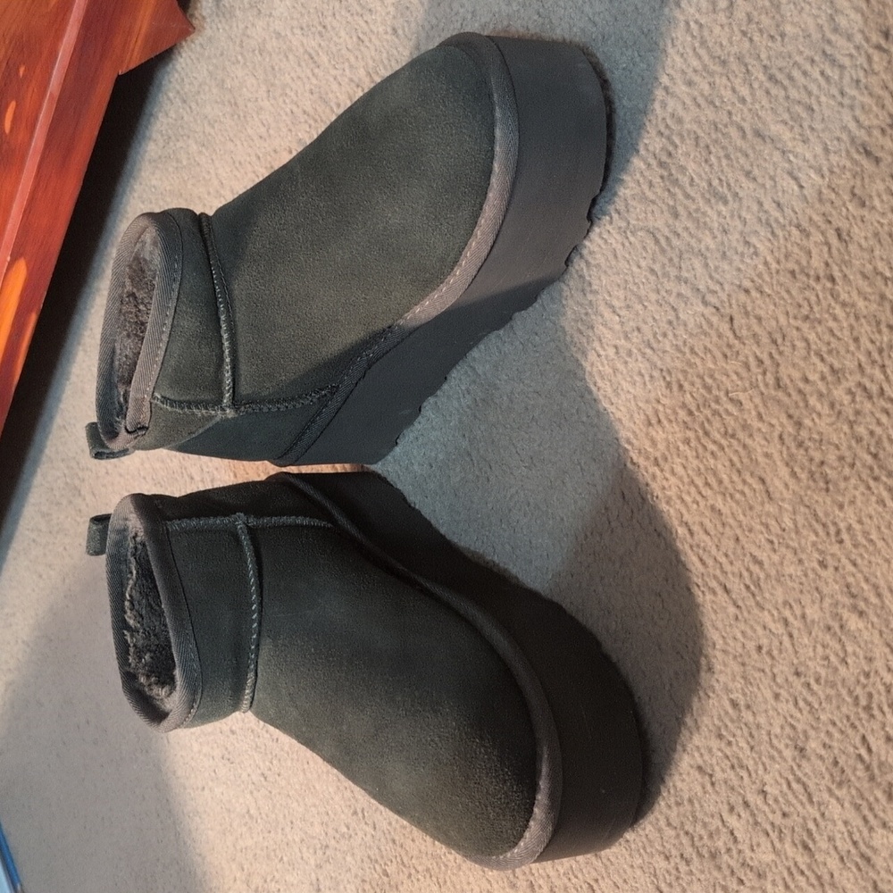 Mini Boots - Picture 3 of 8